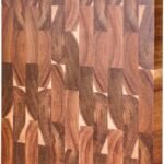 Acacia Wood End Grain Cutting Board for Kitchen, Wooden Chopping Board with Handle, Checkered Chopping Boards Charcuterie Boards, 39 x 27.5 x 2.5 CM Chopping Mat